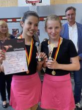 1. Platz: Aimée Nguyen - Charlene Korsalka vom Wimmer Gymnasium